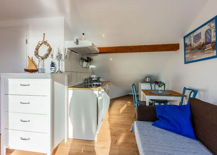 Atemberaubendes Direkt Am Mit Privatem Balkon, Grill, Meerblick * Novi Vinodolski