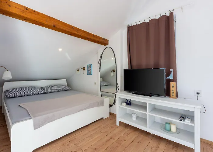 Apartamento Atemberaubendes Direkt Am Mit Privatem Balkon, Grill, Meerblick Novi Vinodolski